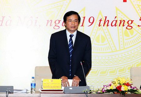 Ông Nguyễn Hạnh Phúc, Chủ nhiệm Văn phòng Quốc hội thông báo chương trình Kỳ họp thứ 9. Ảnh VGP/Lê Sơn